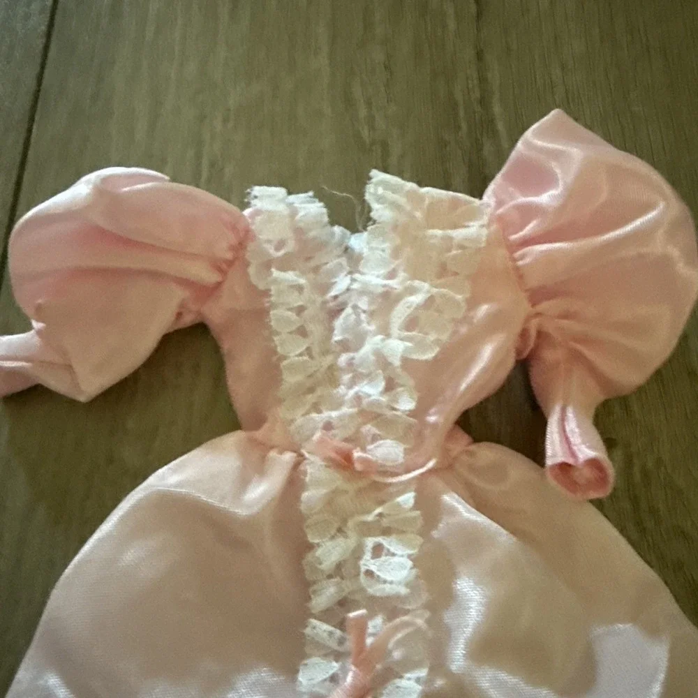 Vintage Barbie Clone HM Pink Satin & Lace‎ Evening Gown Bows